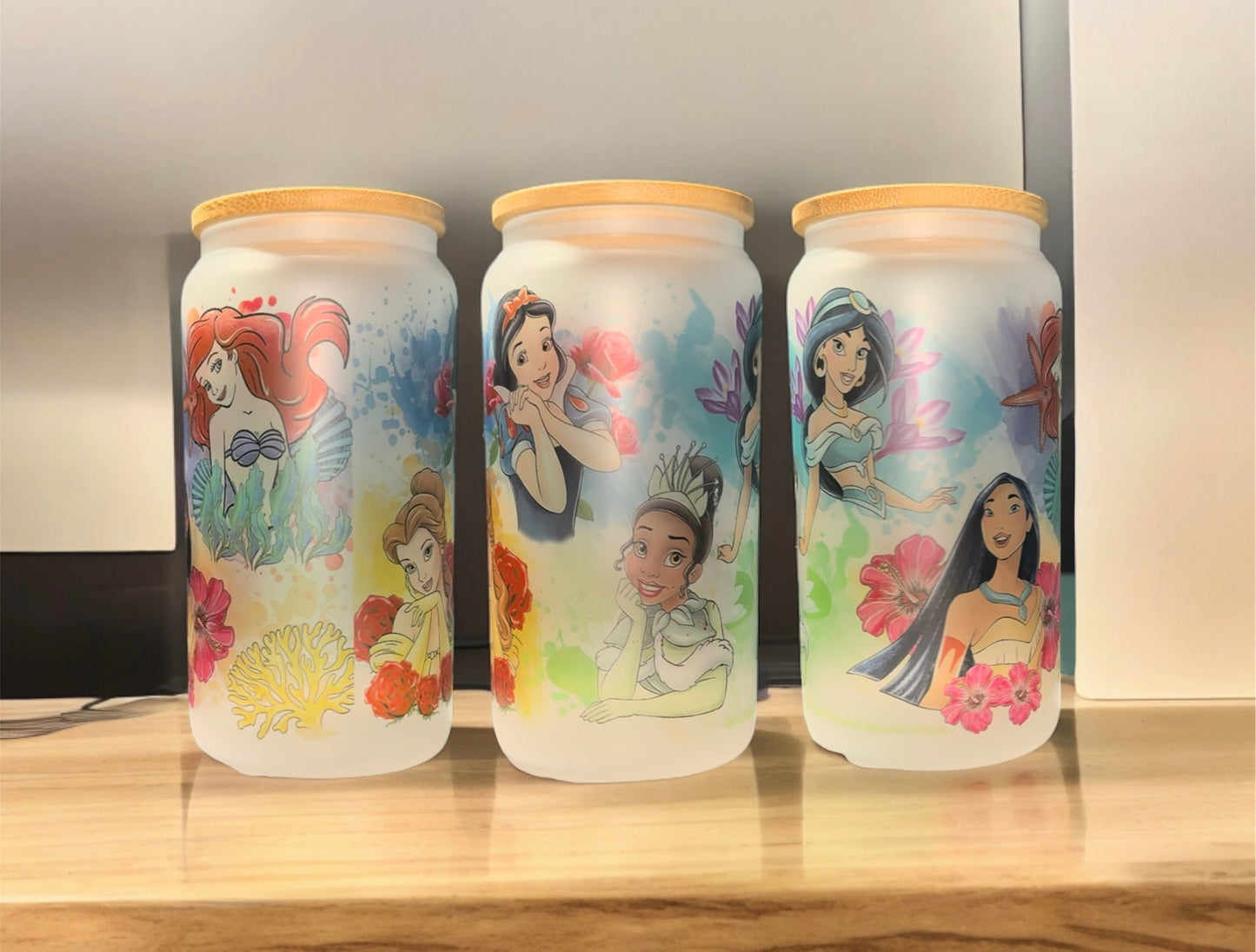 Gobelet en verre avec paille en verre